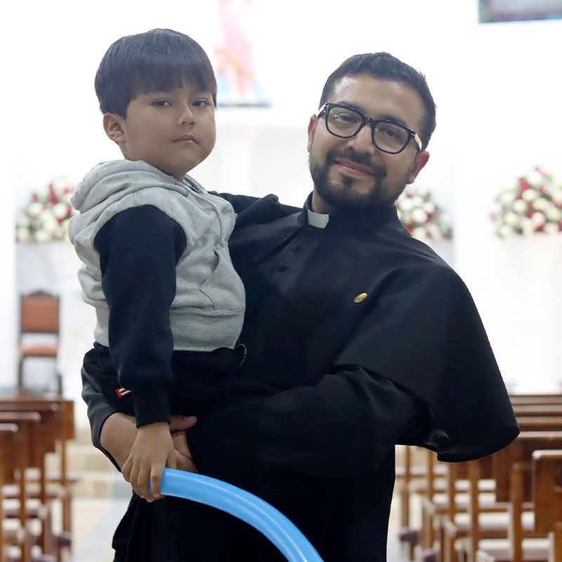 padre-sebastian-velasquez-fundacion-sol-en-los-andes